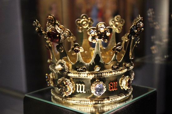 The Crown of Margaret of York - History of Royal Women